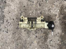 Направляющая подголовника Mercedes S-Class (W220) 1998-2005