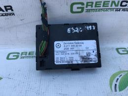 Блок управления центральным замком Mercedes E-Class (W211) 2002-2009