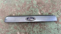 Накладка крышки багажника Ford Mondeo (III) 2000-2007  