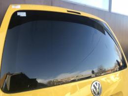 Стекло двери багажника Volkswagen Caddy (III) 2004-2010